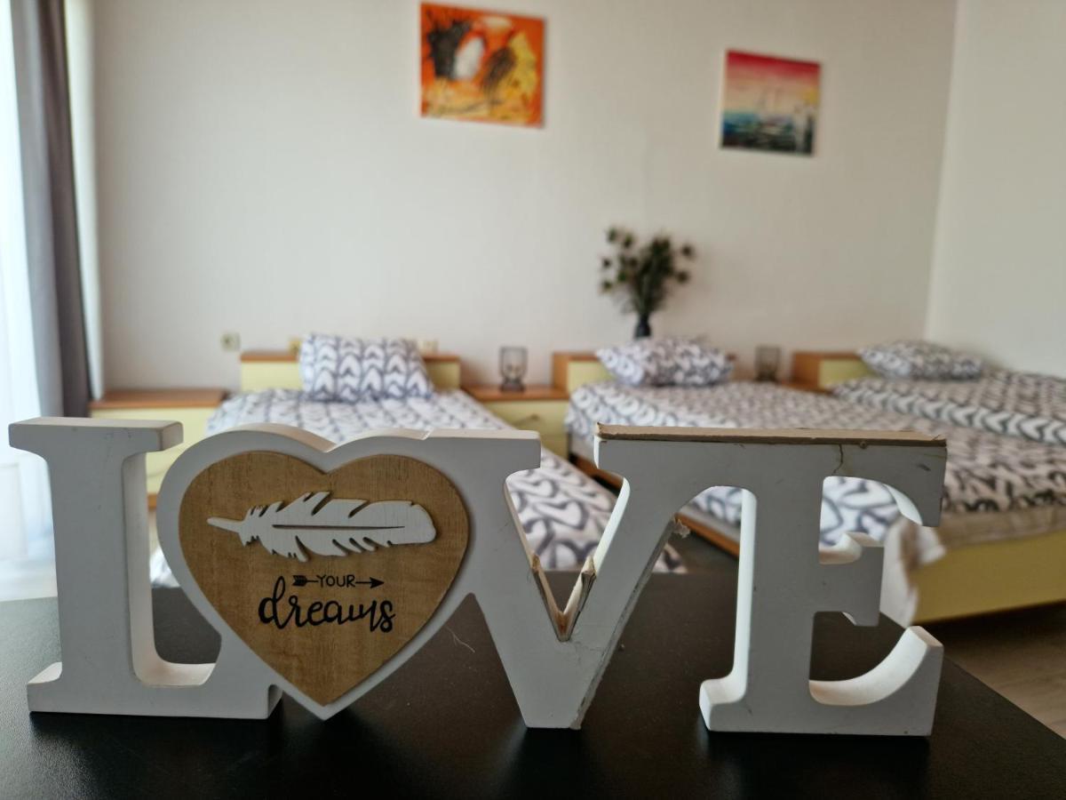 Motel "Tri Lovca" Knin Exteriör bild