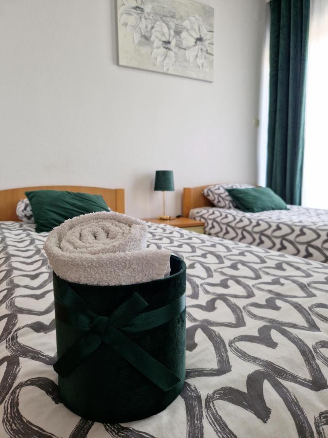 Motel "Tri Lovca" Knin Exteriör bild
