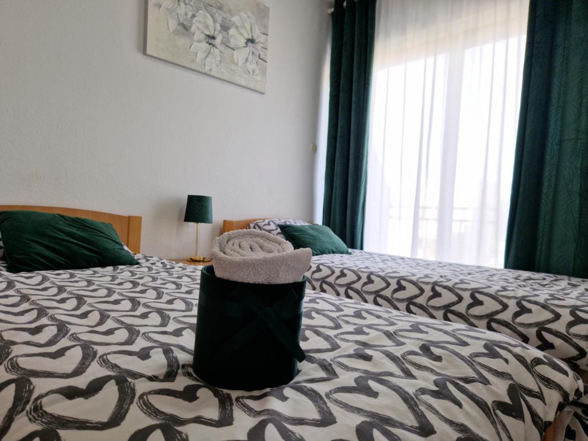 Motel "Tri Lovca" Knin Exteriör bild