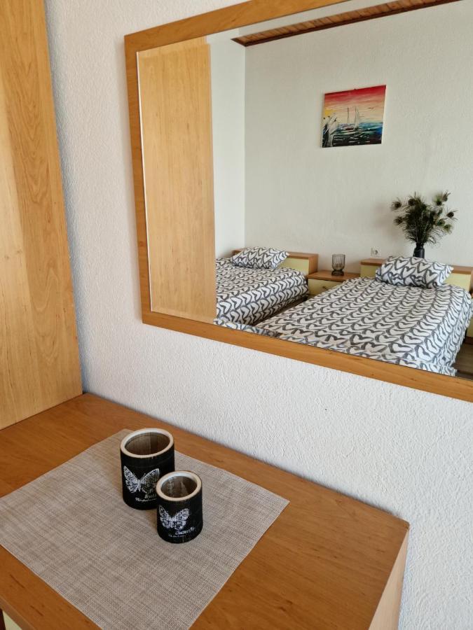 Motel "Tri Lovca" Knin Exteriör bild