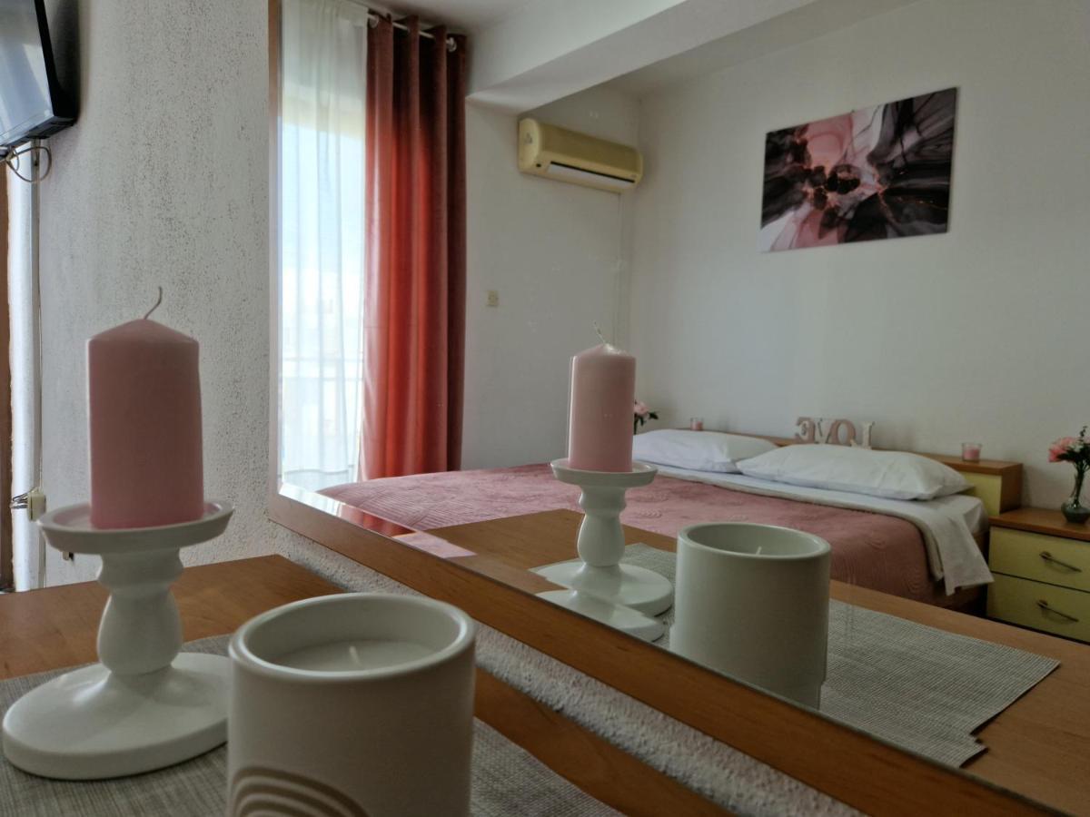 Motel "Tri Lovca" Knin Exteriör bild
